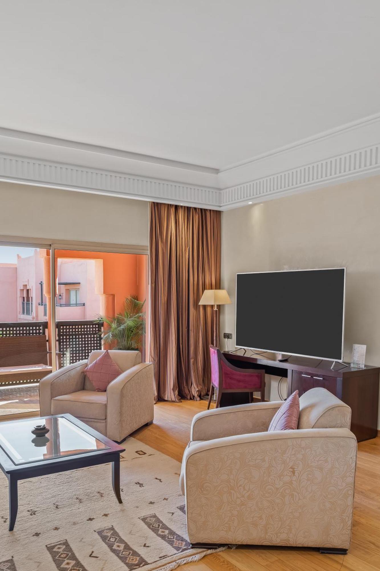 Kenzi Menara Palace & Resort Marrakesh Bagian luar foto A room at the hotel
