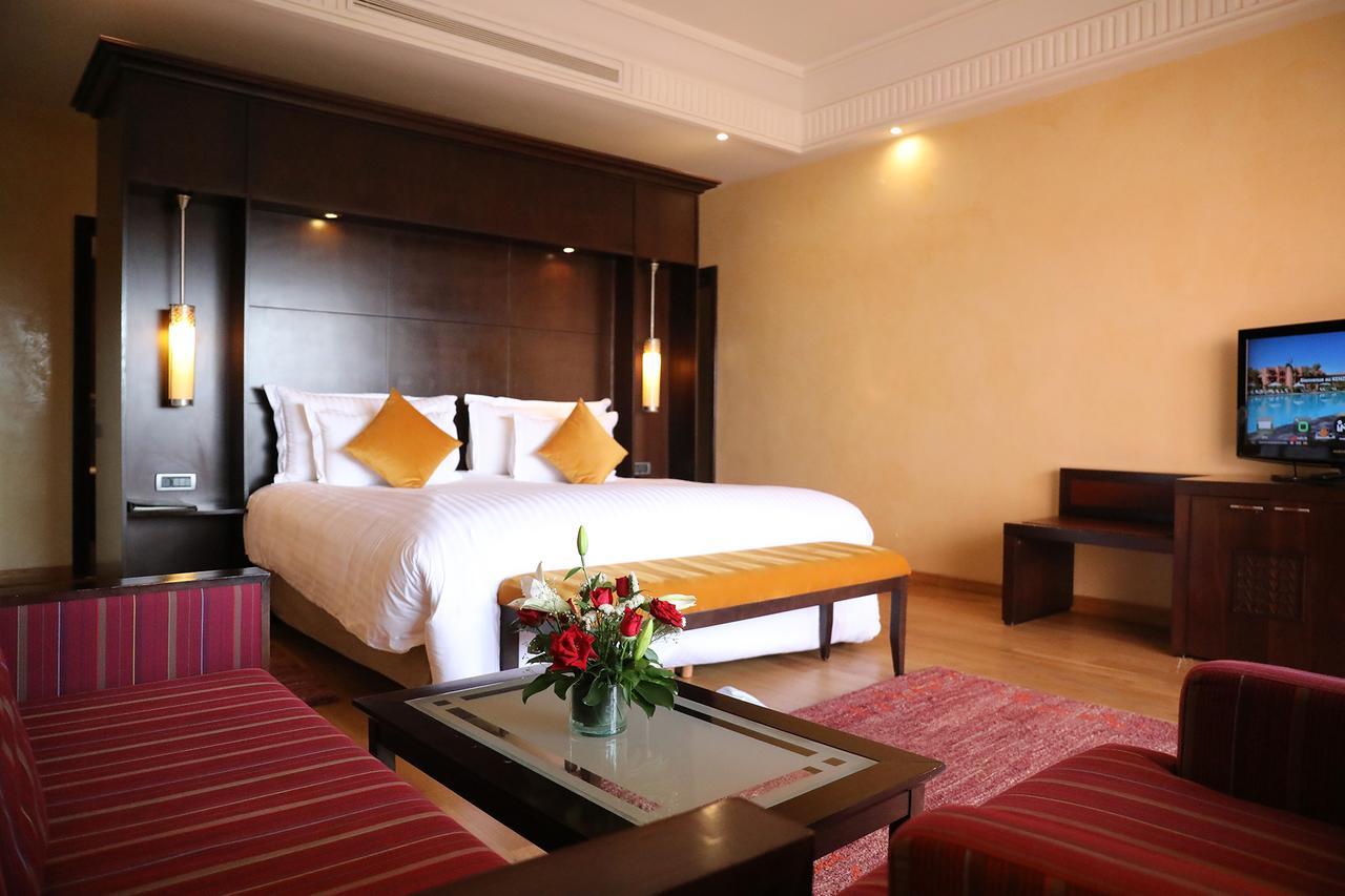 Kenzi Menara Palace & Resort Marrakesh Bagian luar foto A room at the hotel